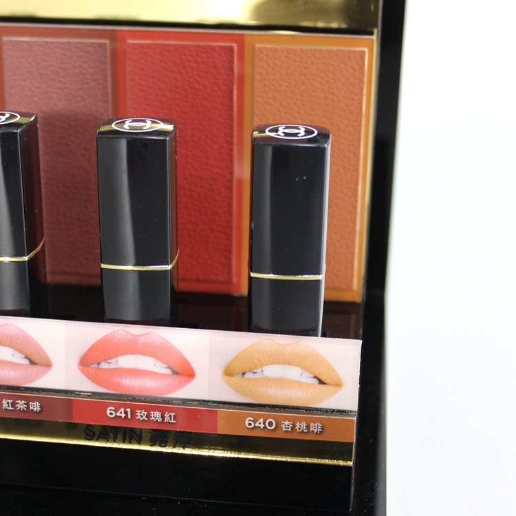 lipstick display