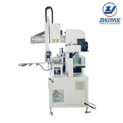 Automatic feeding robotic arm