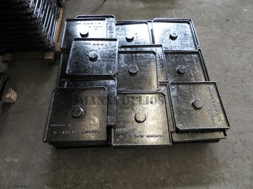 IRIS Grey iron Clay sand casting manhole cover in Shanxi