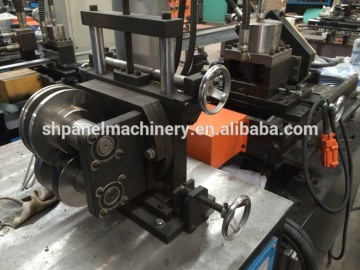 Full automatic Cross t grids machine