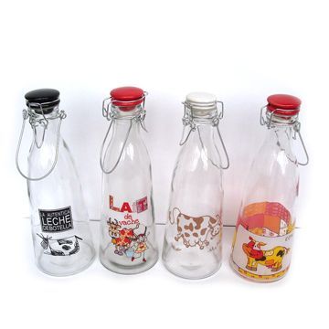 Glass Bottle with Decal, Rubber Pad, White Ceramic Lid and 930mL Capacity
