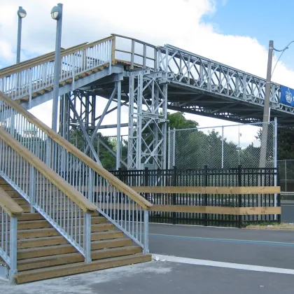 Steel Bailey Pedestrian Bridge: Metal Structure for Pedestrian Crossing