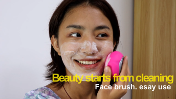 Electric Rechargeable Silicone Facial Cleansing Brush