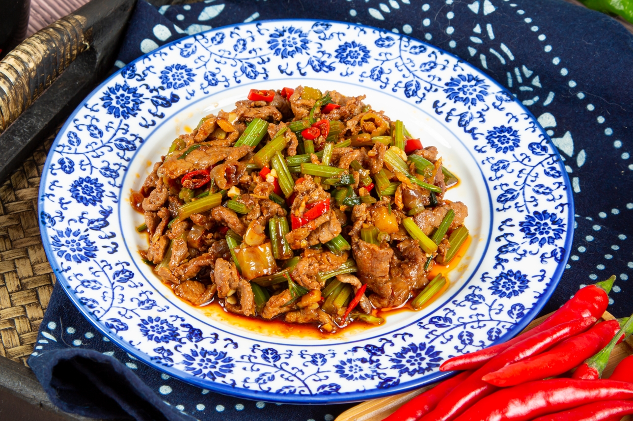 stir-fried beef with chili sauce