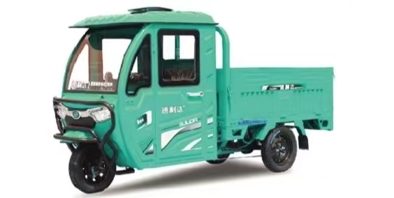 Semi-enclosed Warwolf 160 Electric Tricycle