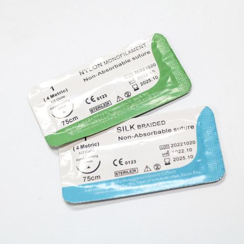 Polyester stérile tressé de suture médicale non absorbable