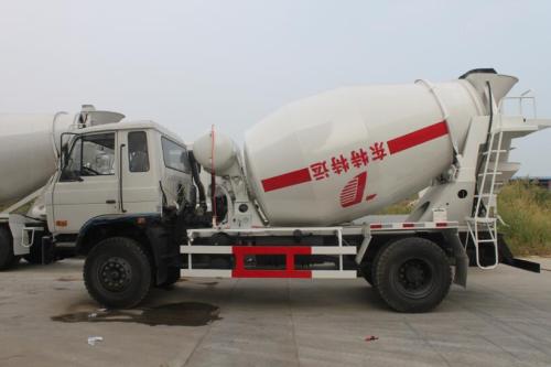 Dongfeng 6m3 छोटे कंक्रीट मिक्सर ट्रक