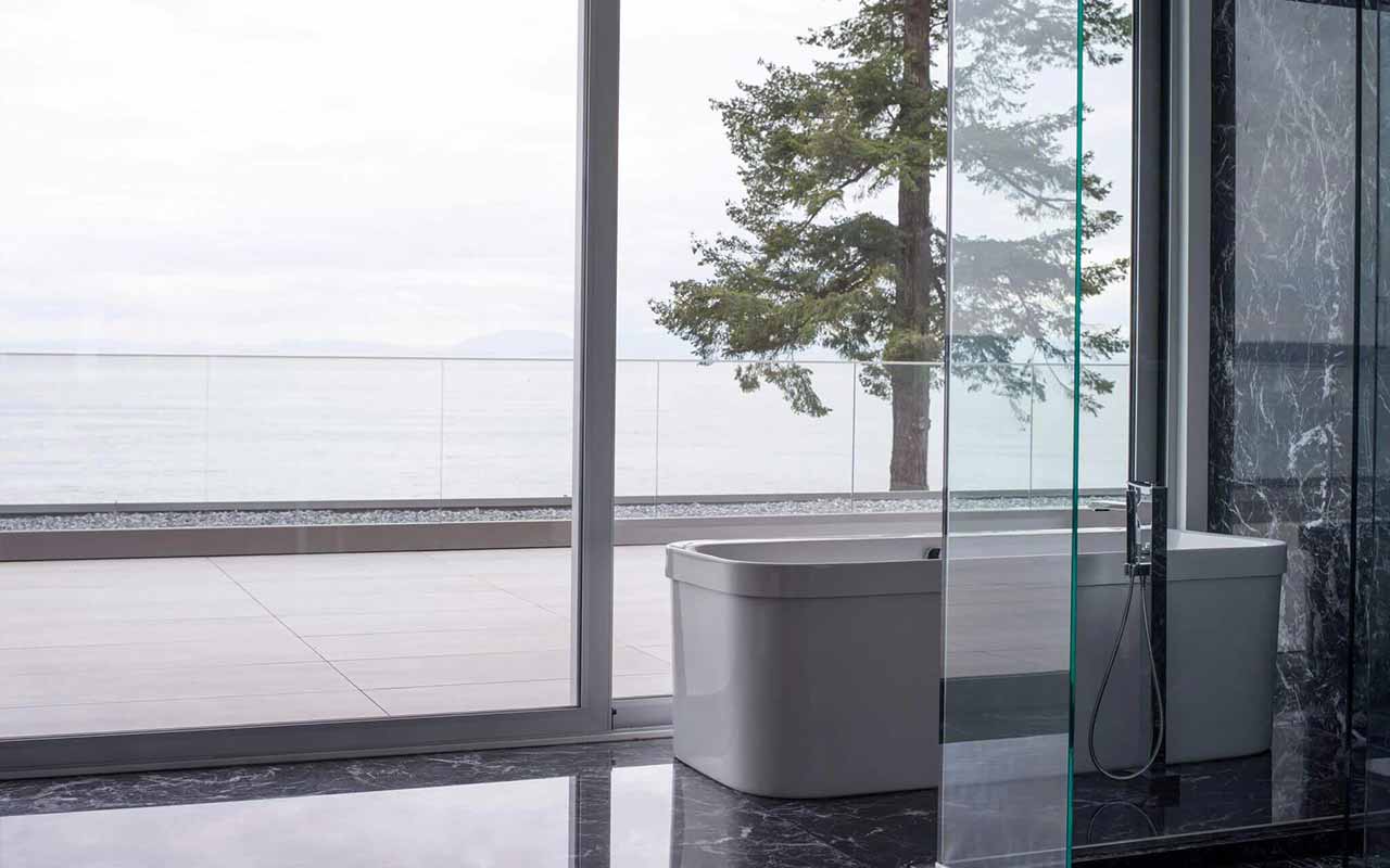 6275ab44c93a377ab33f3769_smart_glass_bathroom.on