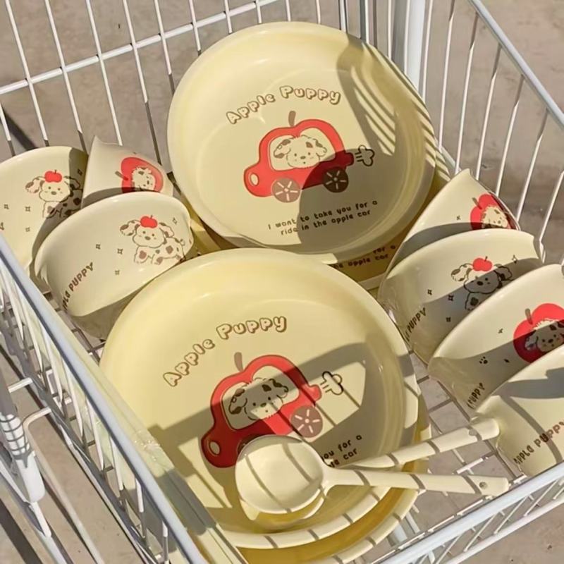 Stylish Anime-Themed Dinnerware Collection