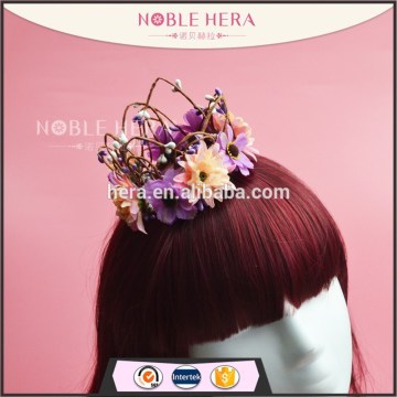 Newest designs wholesale custom plastic princess daisy flower tiara crown