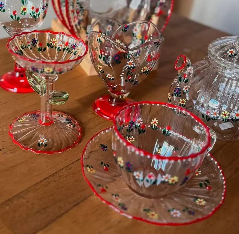 Elegant Glass Dinnerware for Chic Dining