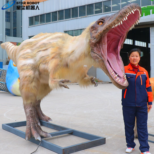 Animatronic Dinosaur Tyrannosaurus dengan bulu
