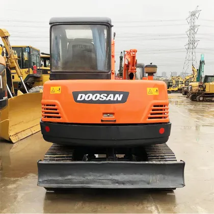 Used Doosan DH55-7 Crawler Excavator: 6 Ton Heavy Duty Construction Machine