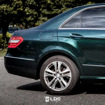 Glossy Diamond Emerald Car Wrap