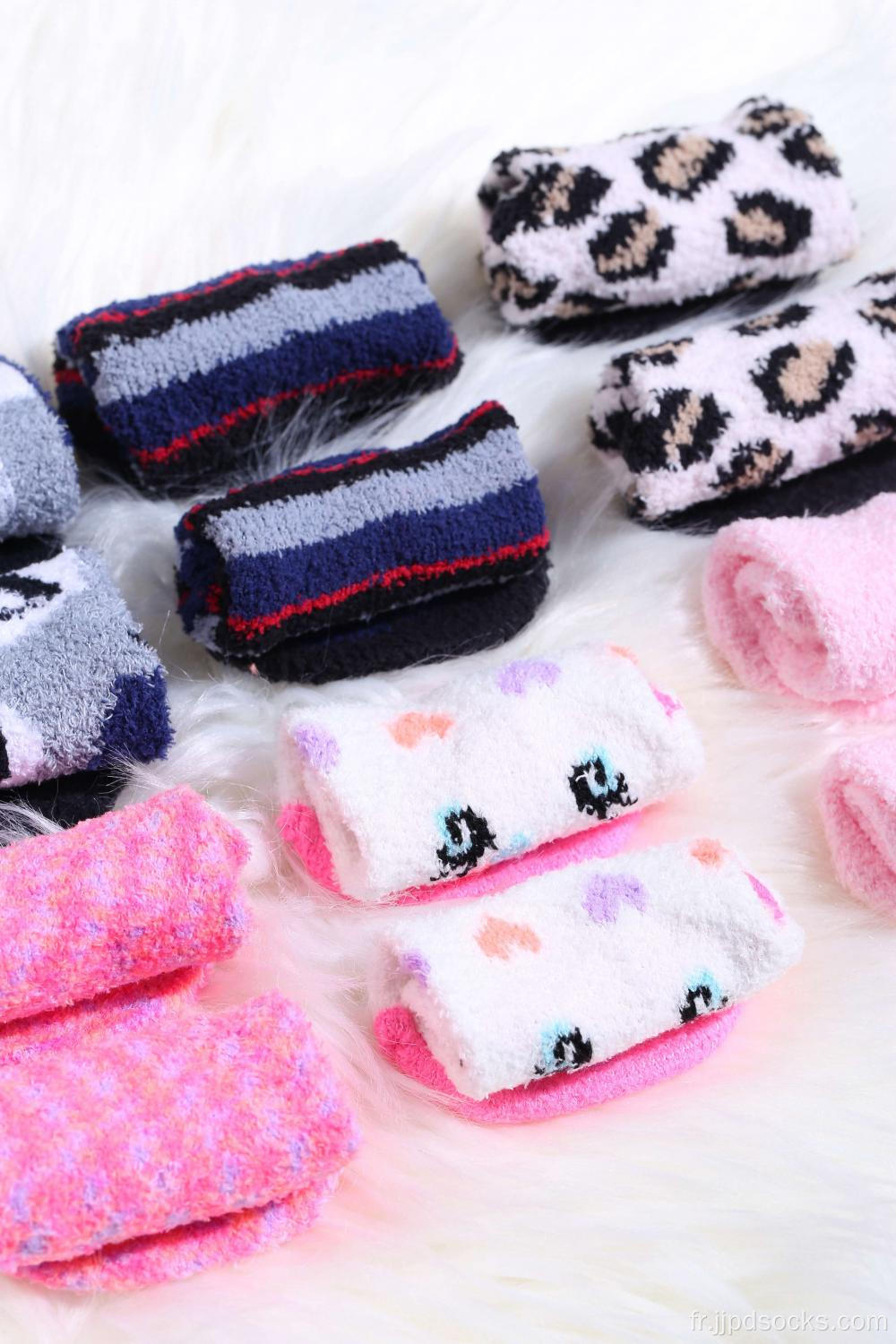 Chaussettes confortables en plumes d&#39;enfants