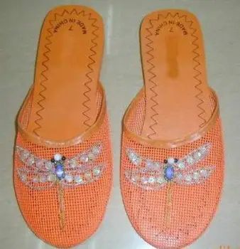 MESS SLIPPER