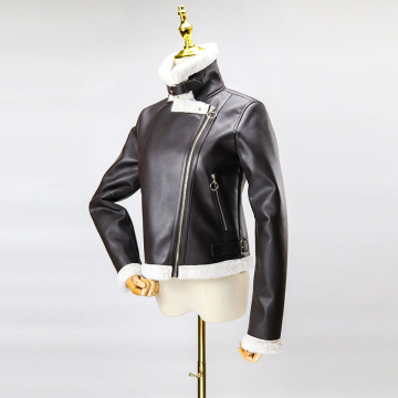 Veste tendance en fausse fourrure pour le style hivernal