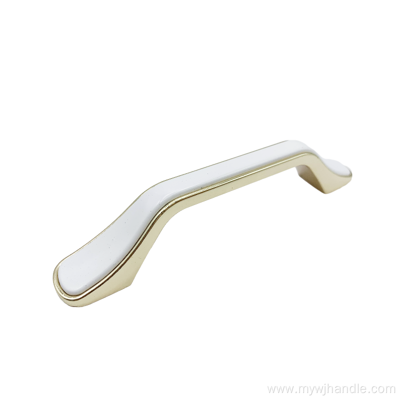 Simple European style drawer handle