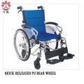 Kerusi roda rangka aluminium biru untuk yang lebih tua