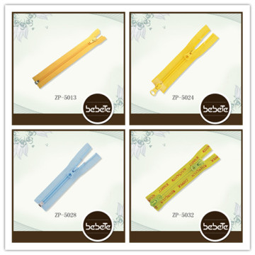 Eco-friendly Decorative Design 3# nylon zipper for luggage bags
