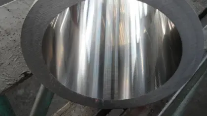 Seamless honed tube for crane