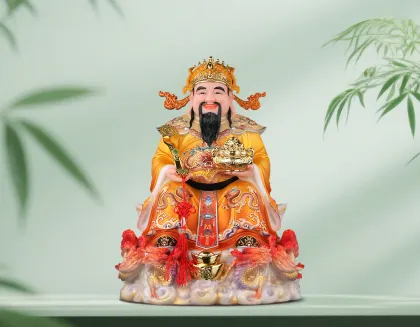 White-Marble Seated God of Wealth Nine-Dragons