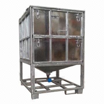 Dry goods container for powder material