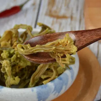 Dried Cauliflower for Snacking and Cooking