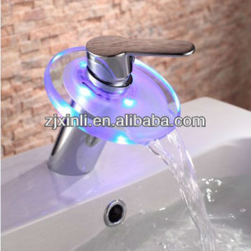 Brass Basin Led Basin Faucet, Polish and Chrome Finish, Color Changed by Water Temperature