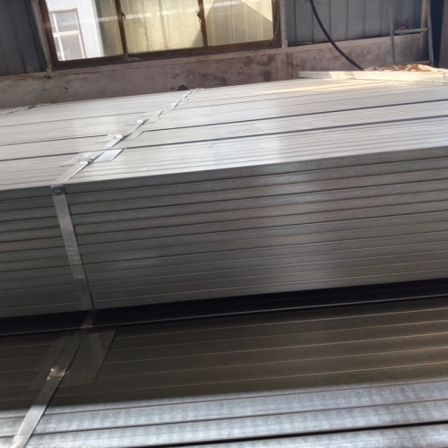 Langlebiges verzinktes Vierkantrohr 27 x 47 x 0,9 mm