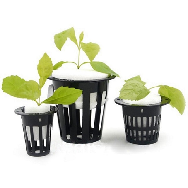 Plant basket for hydroponic system