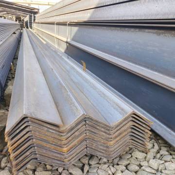 Ángulo de acero resistente para soporte estructural