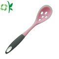 Cucina scanalata del cucchiaio degli strumenti del cucchiaio della minestra dell&#39;utensile del silicone