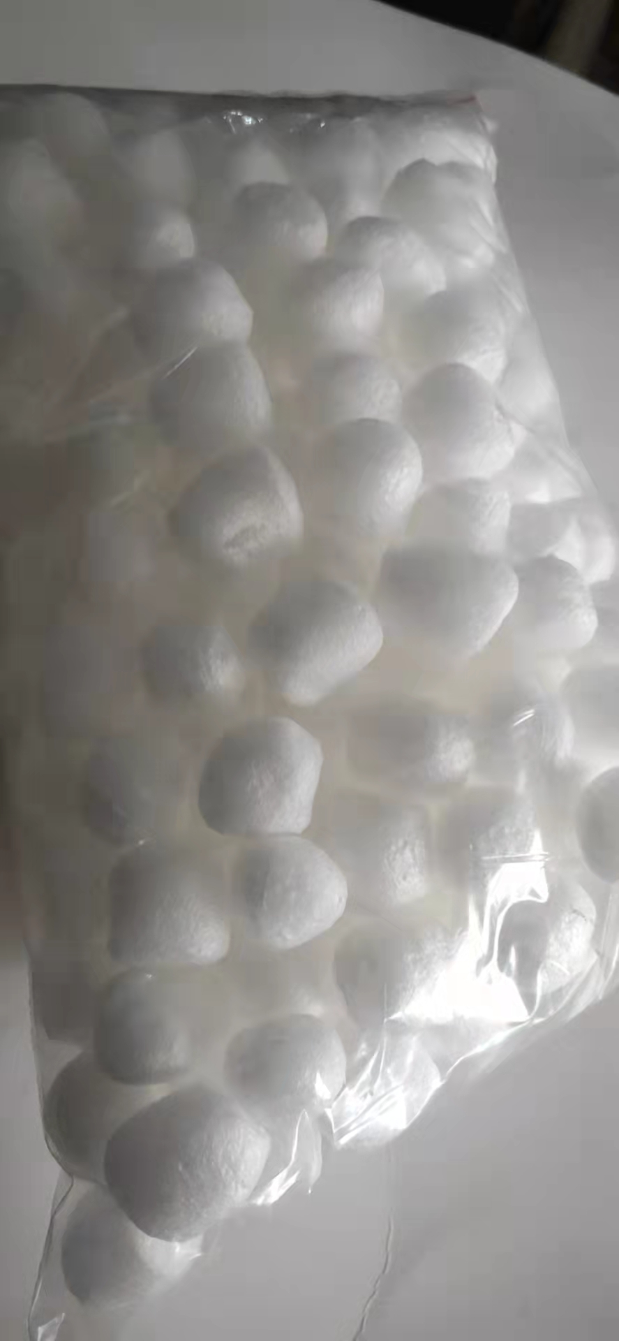 Embalaje de espuma basado en bio relleno.