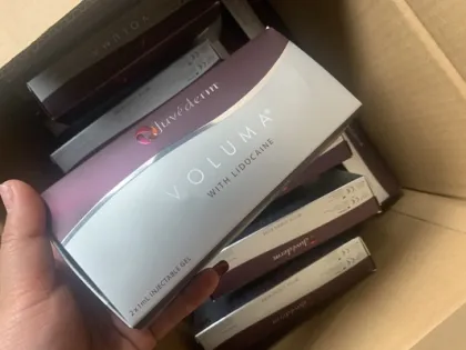 Ultra4 Juvederm Hyaluronic Acid Lips 2pcs1ml