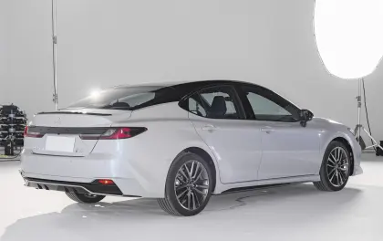 2024 Best Selling Toyota Camry Hybrid: 4-Wheel Gasoline-Electric Vehicle