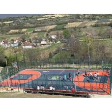 Basketballplatz im Freien Gummi -Floor -Fliesen im Freien