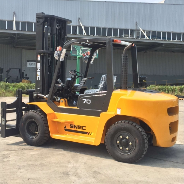 7T Forklift With 6M Mast