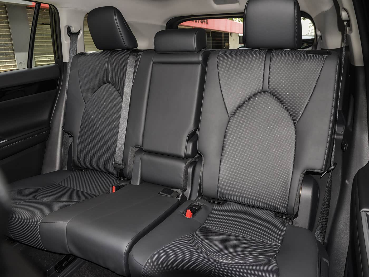 2026 Toyota Highlander AWD Luxury