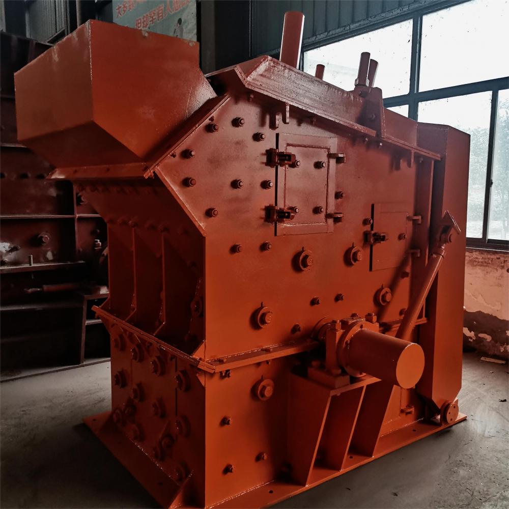 Impact crusher for expressway construction