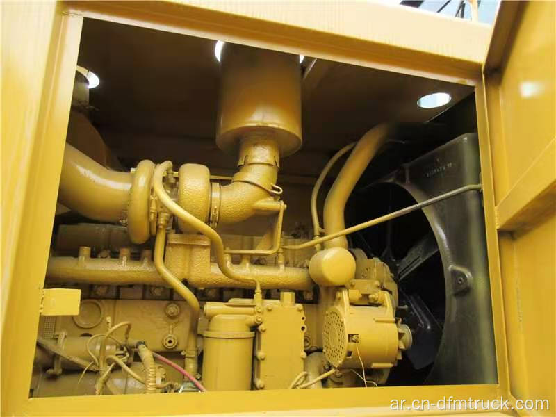 تستخدم معدات البناء CAT 140K Motor Grader