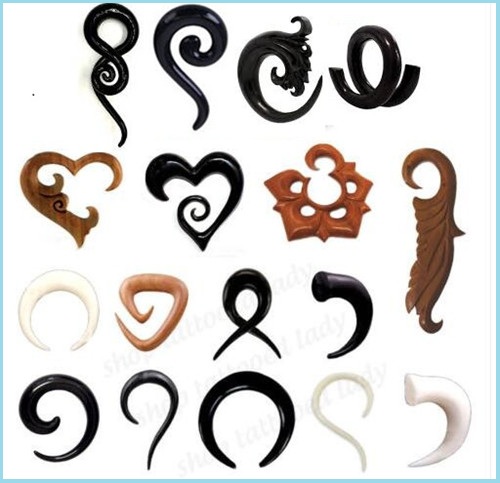 Black Acrylic Hypnotic Swirl Ear Spiarl