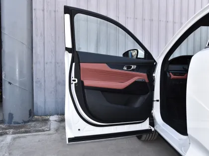 New Petrol Vehicles All-Wheel Drive Suv 2024 Unik Changan Petrol Car Unik Changan Uni-K 2.0T
