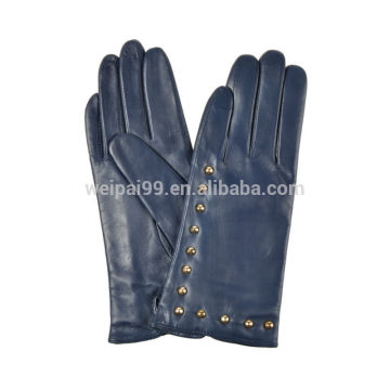 Hot sell fashion blue rivet decoration sheepskin women leather gloves