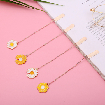 Ownday Custom Print Gold Plated Metal Enamel Daisy Flower Chain Pendant Bookmark