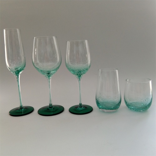 Druppelkleurige steel wijnglas drinkset