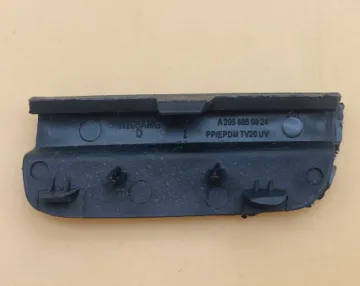 Front and rear bumper bracket with leaf plate lining is suitable for benz W205 205 885 0824