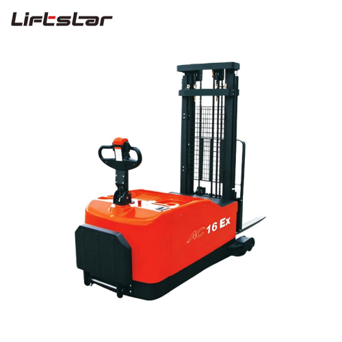 Stoccatore elettrico con braccio retrattile
