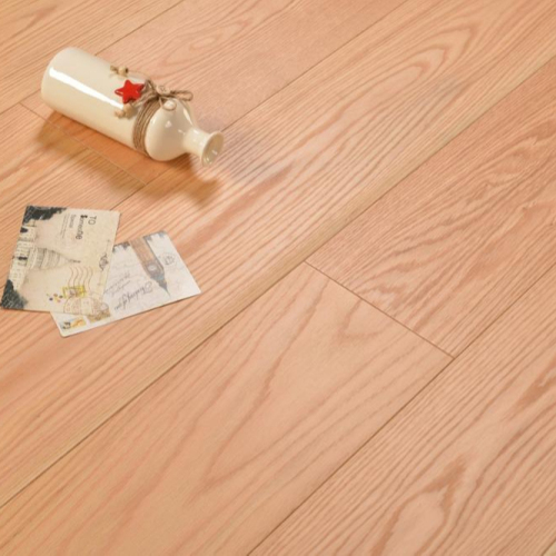 人気のレッドオーク無垢材フローリング堅木張りの床