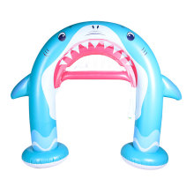 Amazon оптом дети ПВХ надувная акула спринклер арка